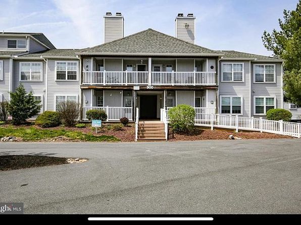 904 Waters Edge Dr