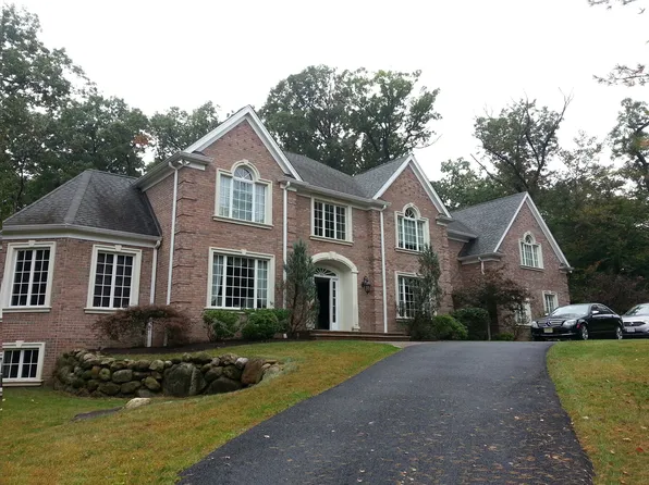 830 Scioto Dr, Franklin Lakes, NJ 07417