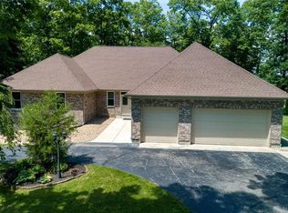 12747 Air Hill Rd, Brookville, OH 45309