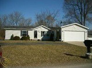 3174 Hill Rd, Auburn Hills, MI 48326