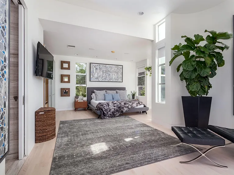 808 N La Jolla Ave — Photo 54