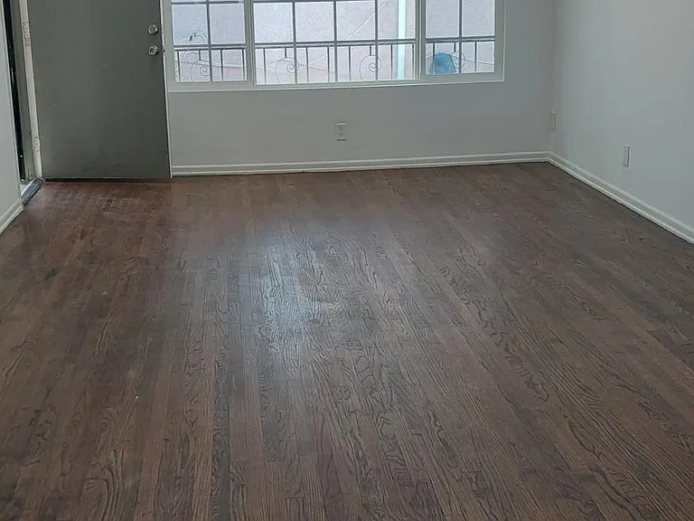 1536 S Fairfax Ave #6 — Photo 4
