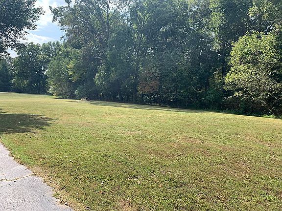 3rd image of 4307 Homewoods Dr