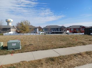 3609 Kings Ct, Spirit Lake, IA 51360