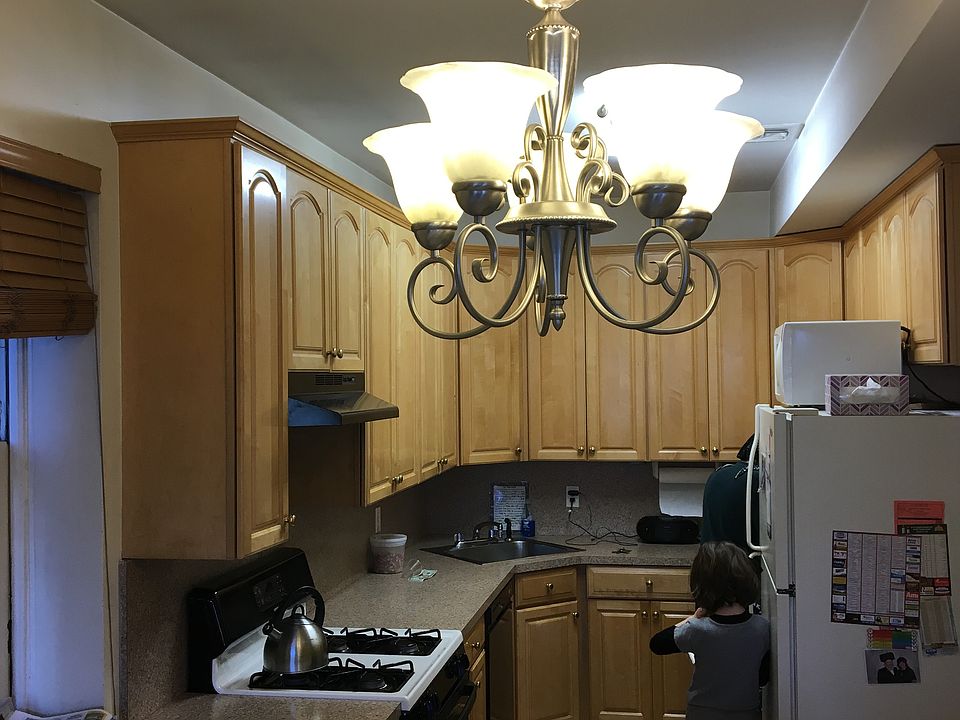 2nd image of 1236 42nd St APT 2