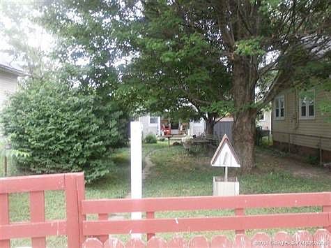 2nd image of 1416 Ekin Ave