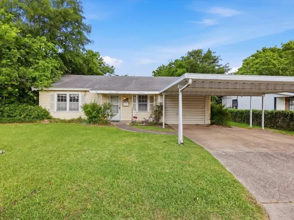 2230 8th St, Port Neches, TX 77651