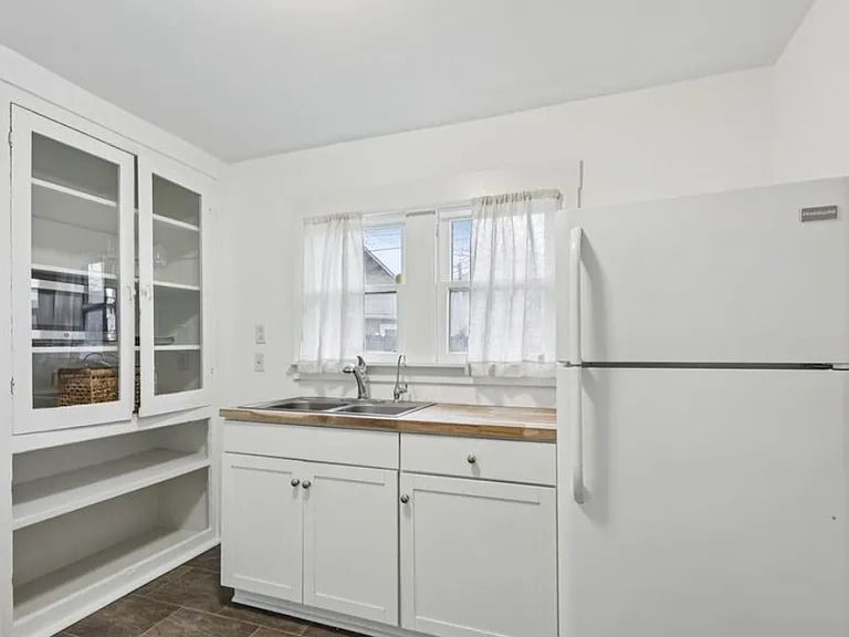 1016 E Palmer St — Photo 8