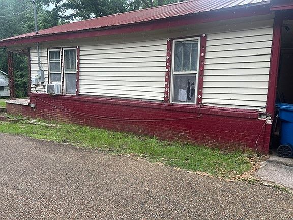 3rd image of 317 Joel St