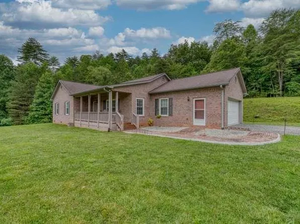 200 Gold Leaf Ln, Murphy, NC 28906