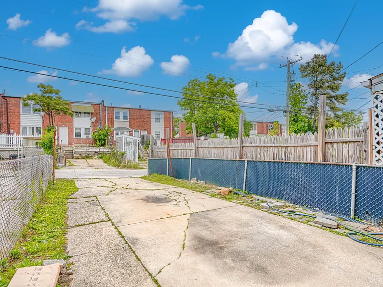 7906 Wynbrook Rd — Photo 27