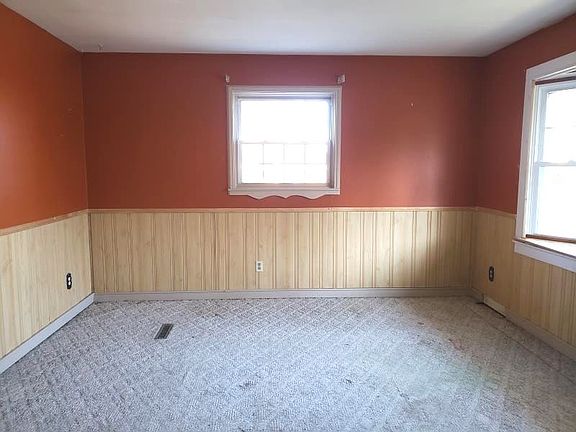 5th image of 5615 Elaine Dr