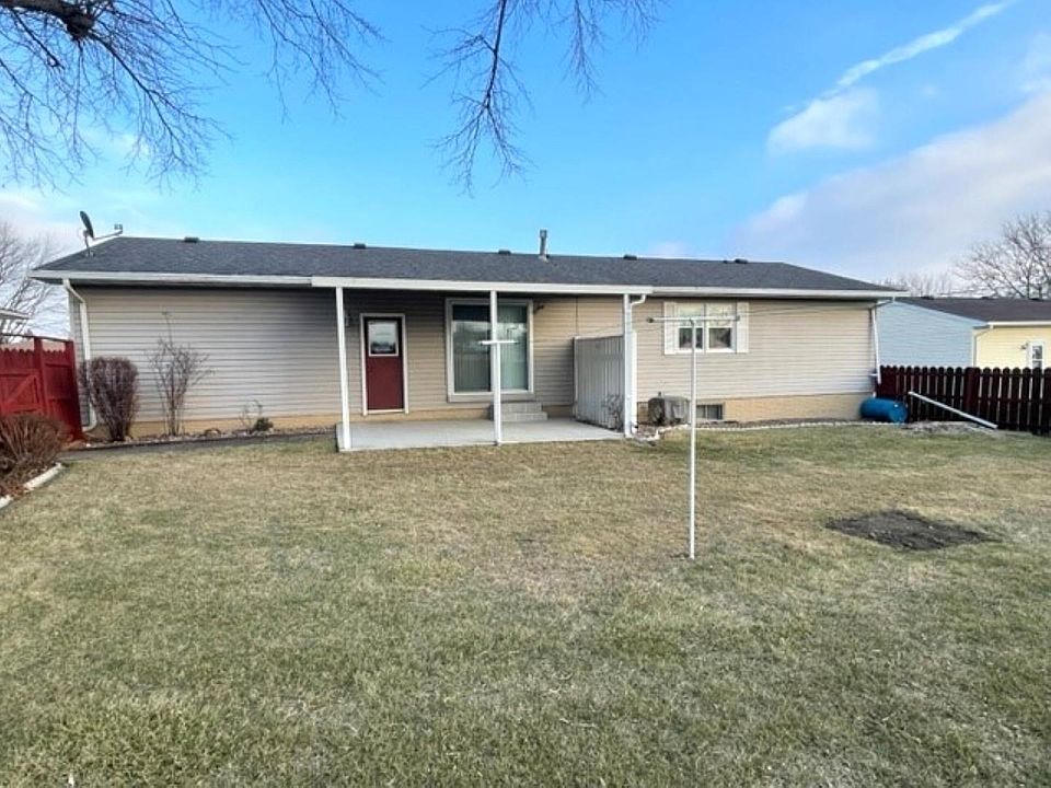 1000 W Farmland Dr, Maquoketa, IA 52060 Zillow