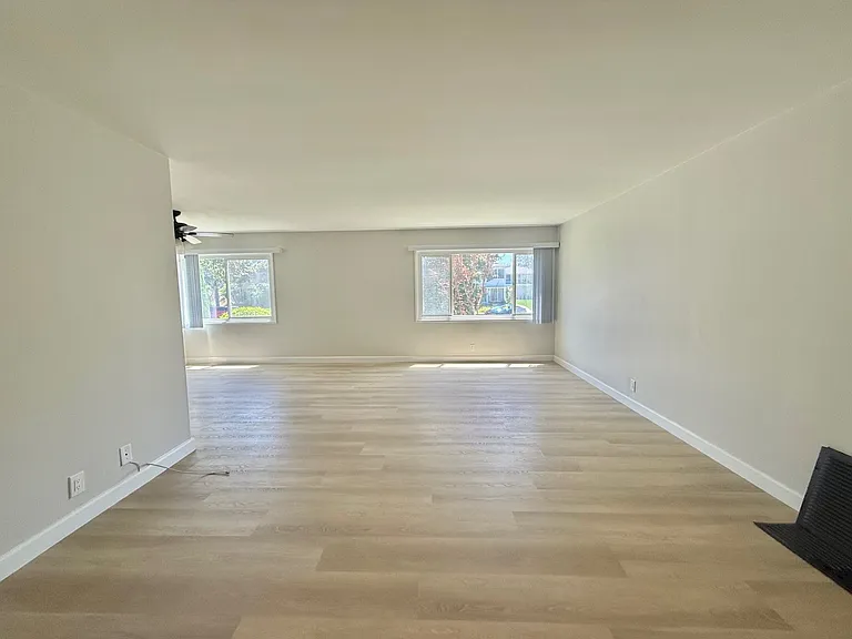 919 E Carson St #1 — Photo 5