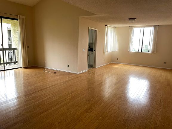 2nd image of 4000 Via Marisol APT 307
