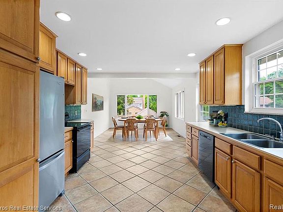 5th image of 620 Neff Rd #620