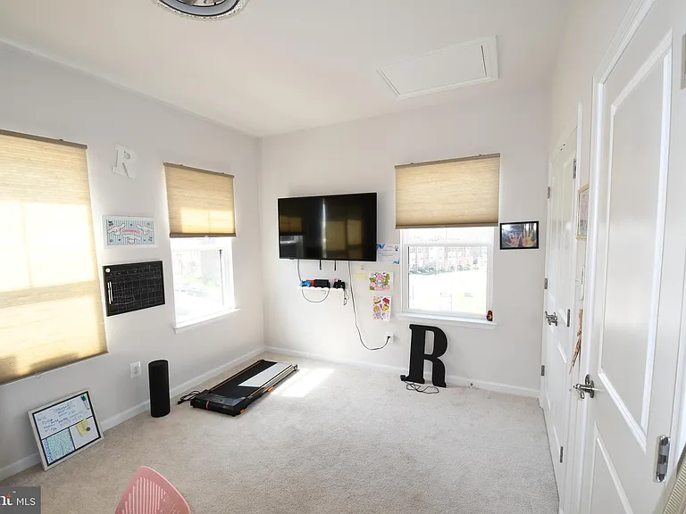 5937 Northwest Dr — Photo 18