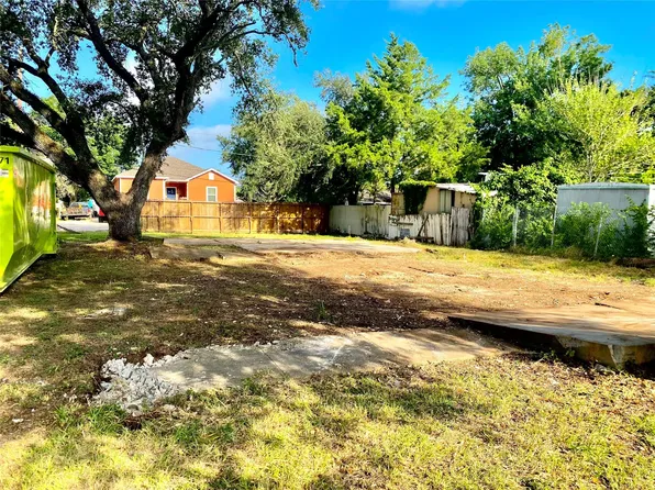 608 S East Ave, Wharton, TX 77488