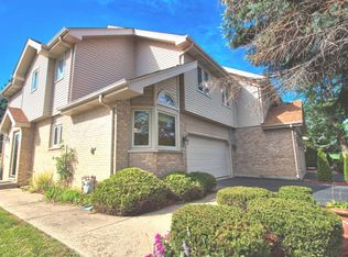 17112 Rochelle Ln, Tinley Park, IL 60487