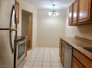 34 Meadow Green Cir UNIT A, Manalapan, NJ 07726