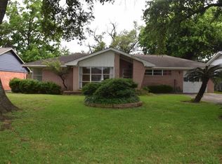 5927 De Moss Dr, Houston, TX 77081