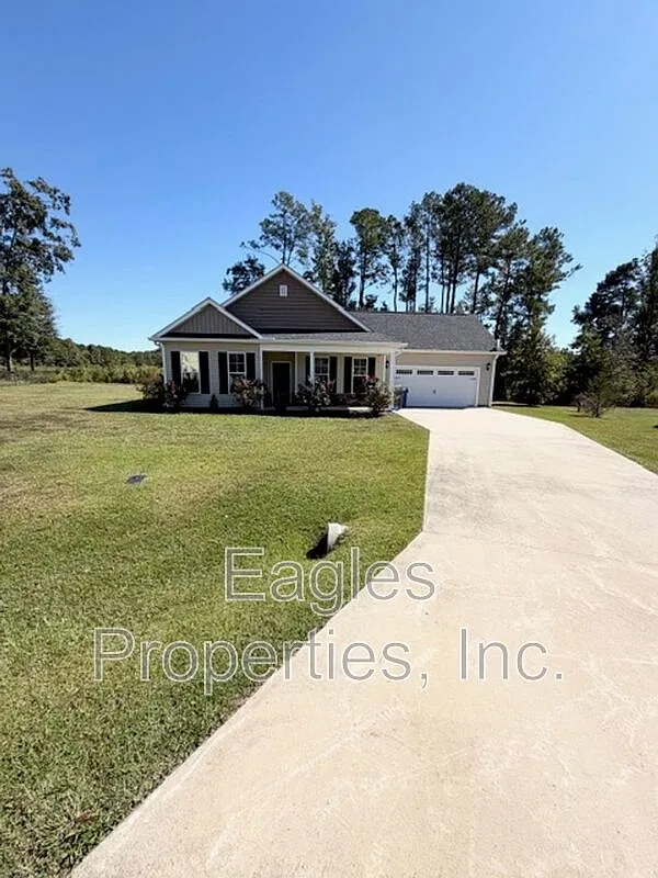 3 bed, 2.0 bath, 1448 sqft, $1,950 — Photo 1