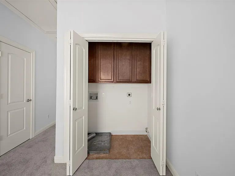 202 McGowen St #F — Photo 27