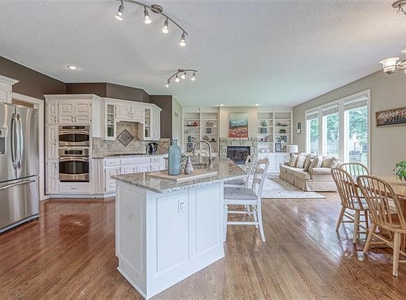 4th image of 9533 Falcon Ridge Dr