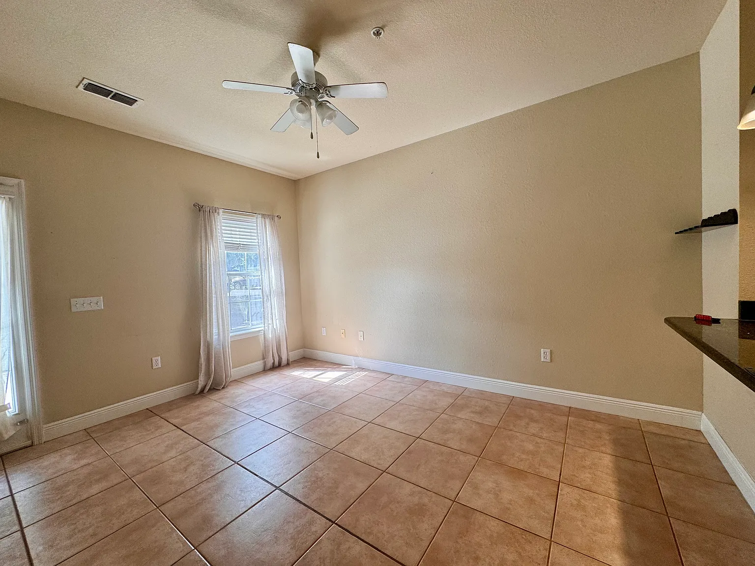 2 bed, 1148 sqft, $1,785 — Photo 3