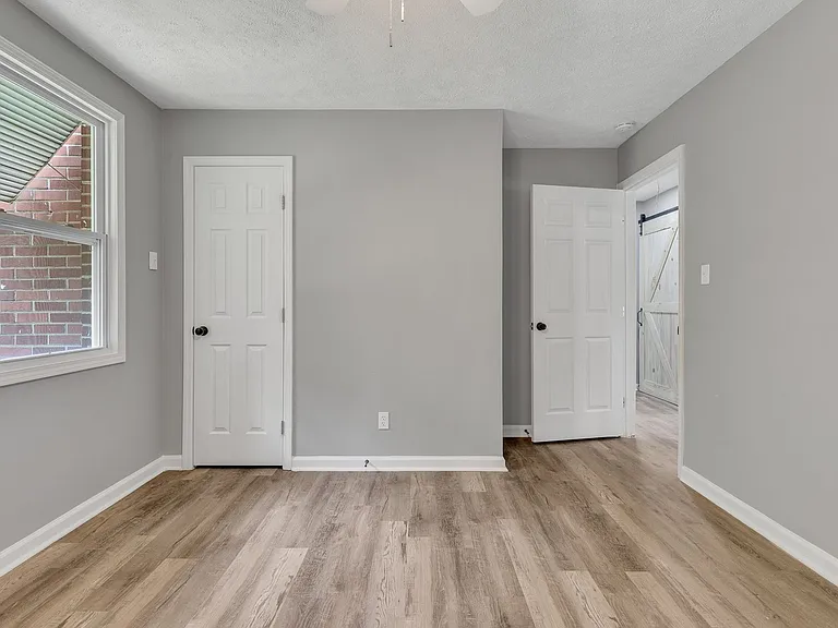 2923 Emery Dr — Photo 16