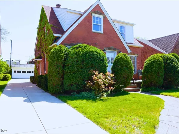 2217 Brookview Blvd, Parma, OH 44134