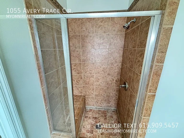 1055 Avery Trace Cir — Photo 19