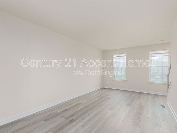 5th image of 14020 Sunrise Valley Dr