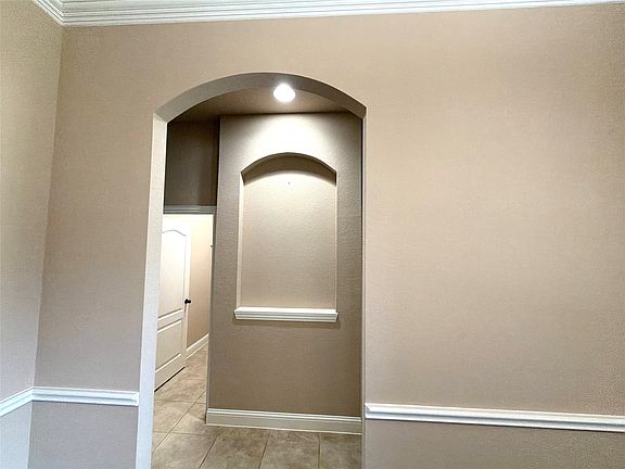 4th image of 1731 Teakwood Dr