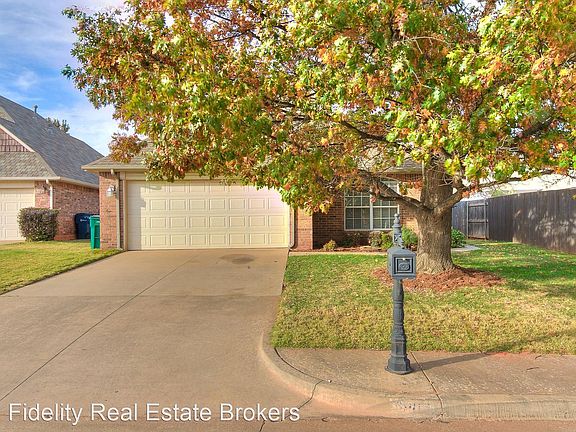 2nd image of 6905 NW 134th Ter