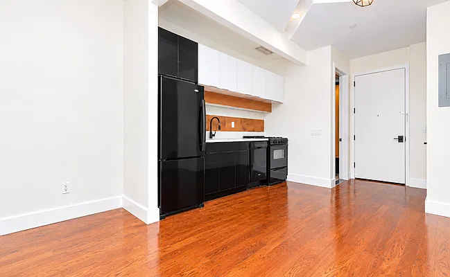Kitchen, photo 1