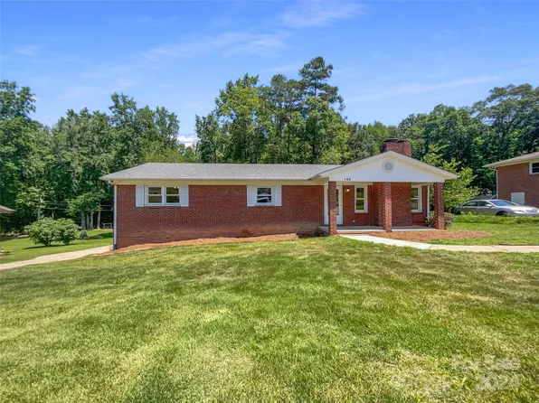 146 Shadowbrook Rd, Mount Holly, NC 28120
