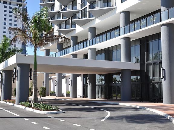 4th image of 5300 Paseo Dr #1409