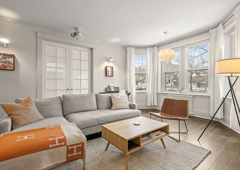 1st image of 1407 Beacon St APT 4