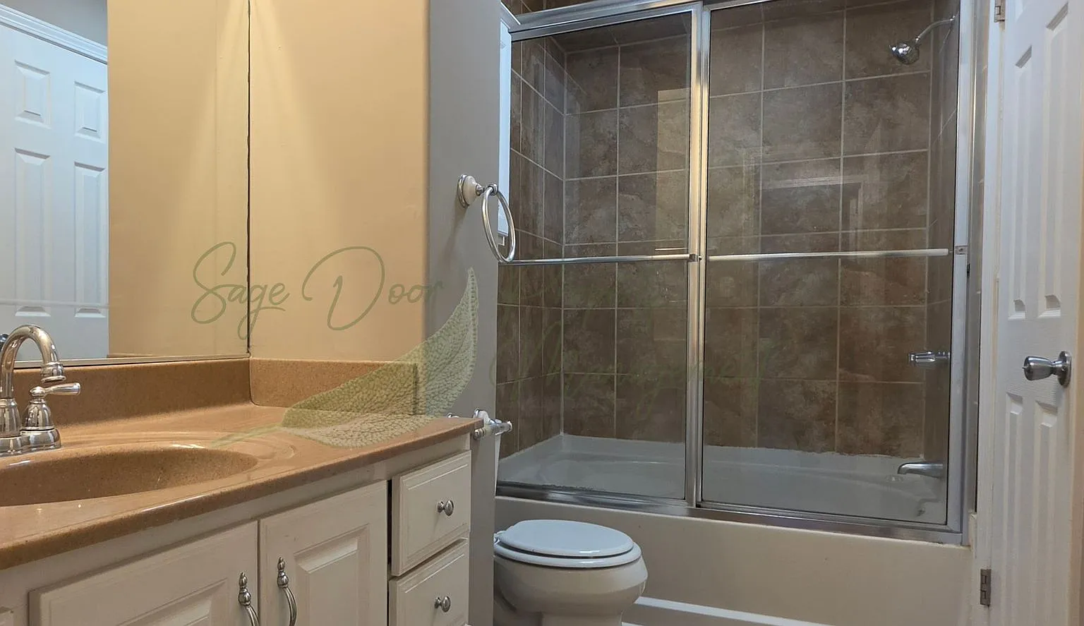 Spacious 3-Bedroom Home with Finished Lower Level, Fenced Yard & 2-Car Garage! — Photo 4