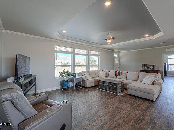 5th image of 653 S HIDDEN VALLEY Road