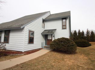 621 Dunham Rd, Gurnee, IL 60031