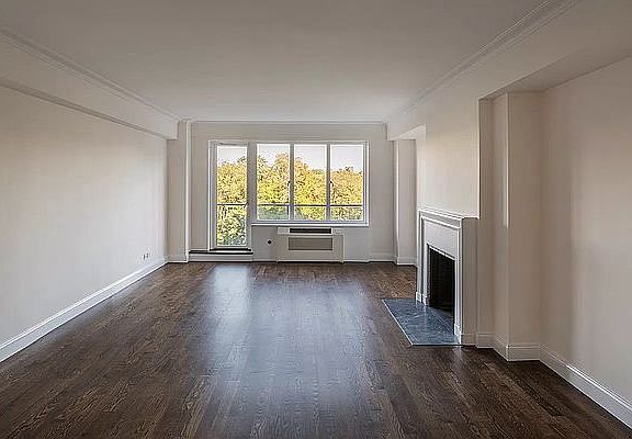 3rd image of 40 Central Park S #7D
