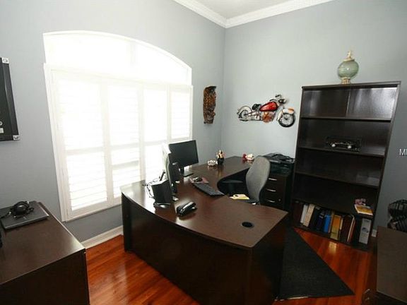 4th image of 4014 Valrico Grove Dr