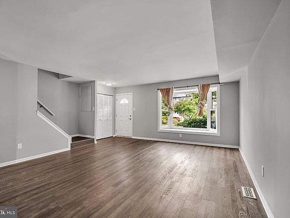 5th image of 20 Gatehouse Ln