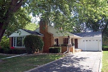 4th image of 1418 Cherrylawn St