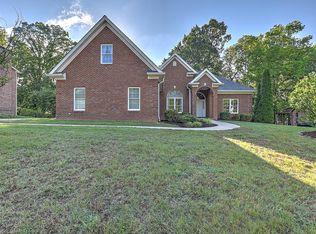 2232 Sheffield St, Kingsport, TN 37660