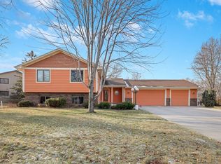 6590 Kilmer Way, Osseo, MN 55369