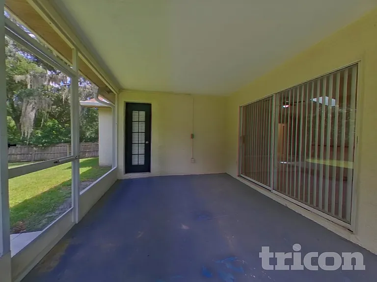 5913 Fall River Dr — Photo 14