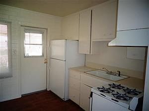 2nd image of 2118 E Fairmount Ave APT 12B